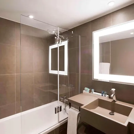 Novotel Off Grand Place Hotel