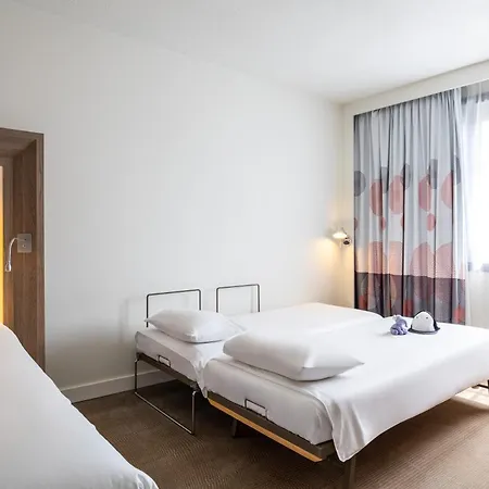 Hotel Novotel Off Grand Place Brussels