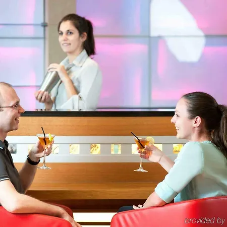 Novotel Off Grand Place Hotel 4*